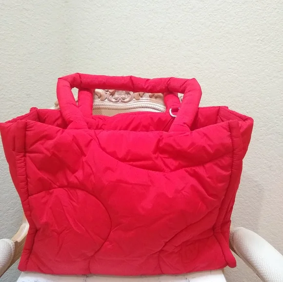 Thirty Years Drift Tote Cherry Red - Picture 3 of 8